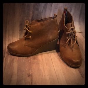 Speedy’s - leather wedge booties